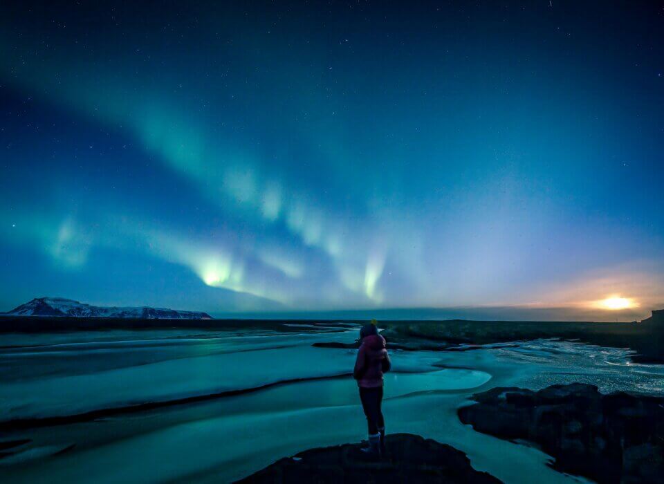 viajar sozinha europa aurora boreal islândia