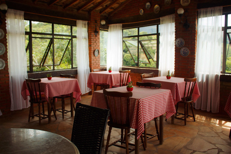 onde fica Ibitipoca em minas gerais e hospedagem