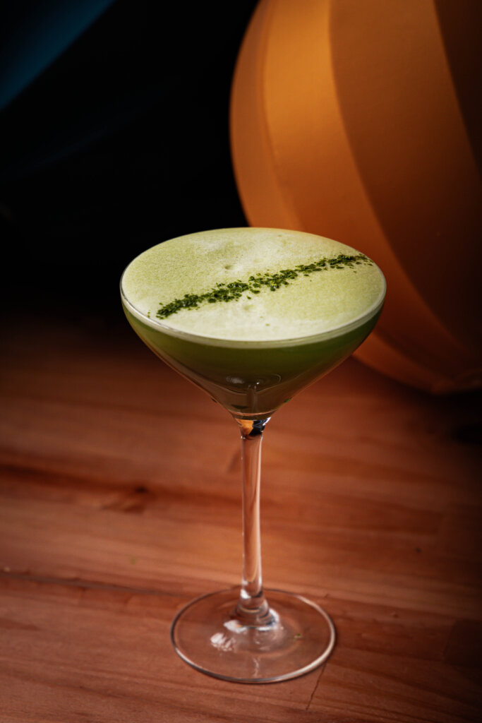 Drink Godzilla traz a combinação Haku Vodka, matcha e melão 