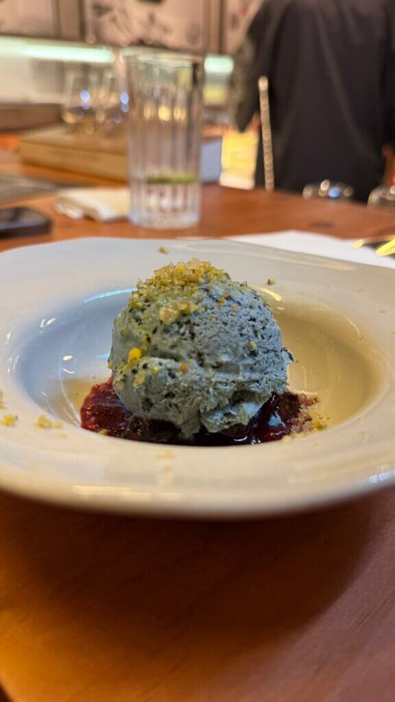 Sorvete de Gergelim Preto Izakaya em São Paulo
