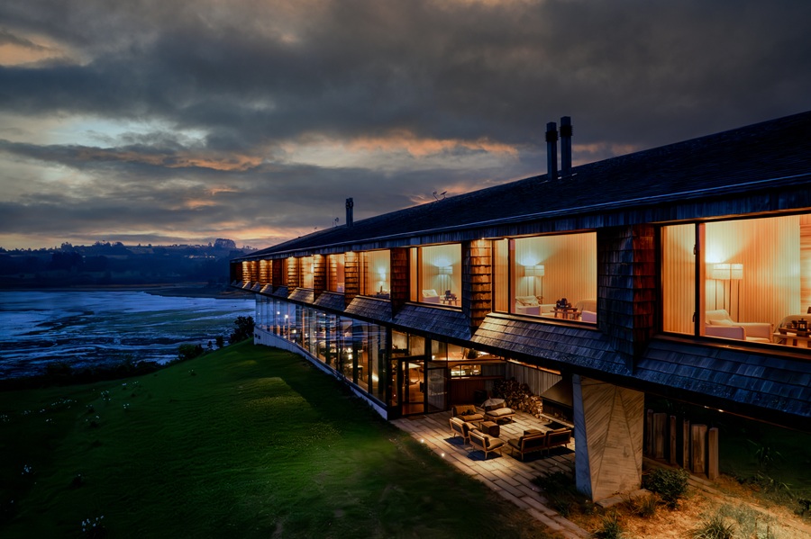 Fé e tradição durante a Semana Santa em Chiloé.