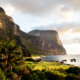 Na isolada Ilha Lord Howe, o Capella Lodge combina paisagens dramáticas, mar cristalino e uma das experiências mais exclusivas da Austrália/ Foto: Divulgação