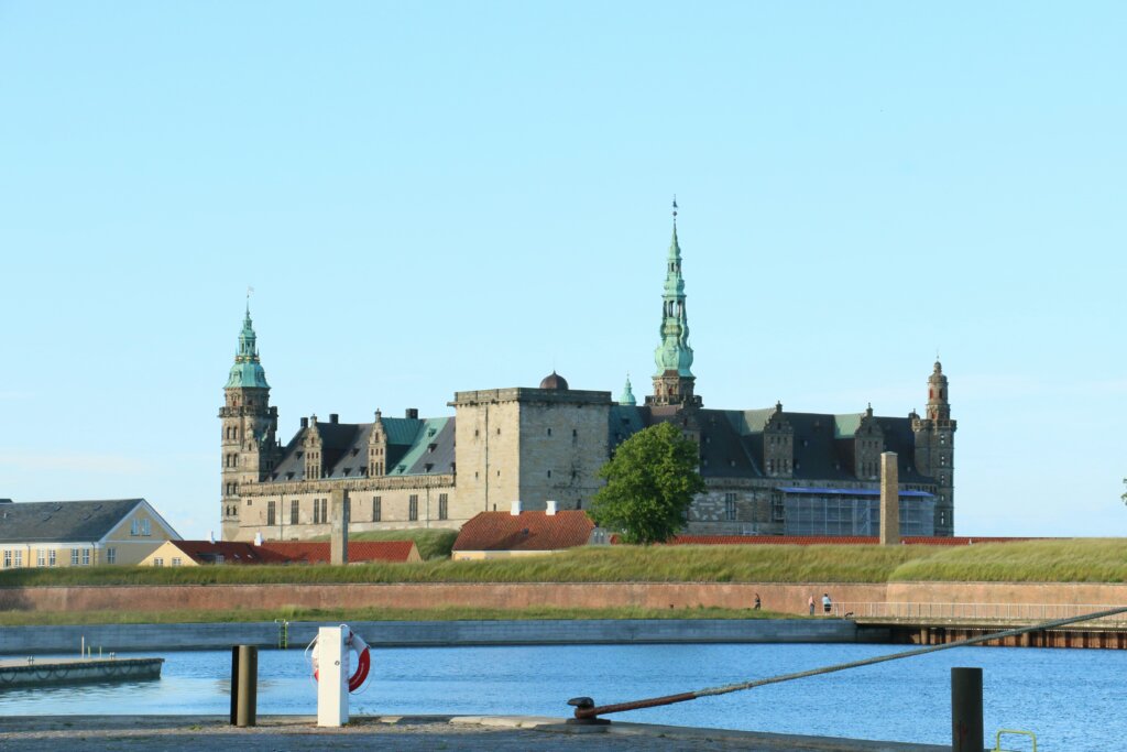 Castelo de Kronborg, na cidade de Helsingør, na Dinamarca, cenário inspiração para Hamnet: A vida antes de Hamlet/ Foto: Unsplash